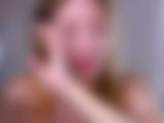 MaeBrowning's Live Sex Cam Show