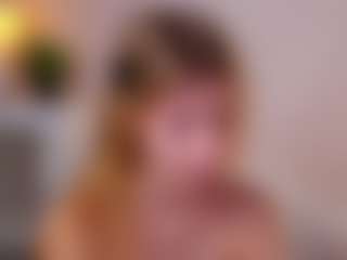 MaeBrowning's Live Sex Cam Show