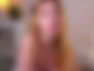 MaeBrowning's Live Sex Cam Show
