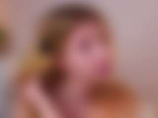 MaeBrowning's Live Sex Cam Show