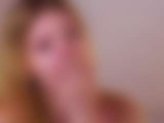 MaeBrowning's Live Sex Cam Show