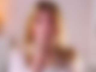 MaeBrowning's Live Sex Cam Show