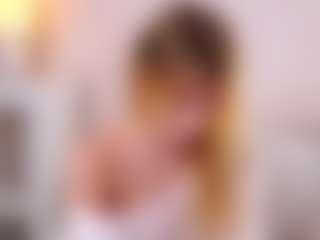 MaeBrowning's Live Sex Cam Show