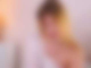 MaeBrowning's Live Sex Cam Show