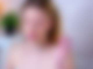 MaeBrowning's Live Sex Cam Show