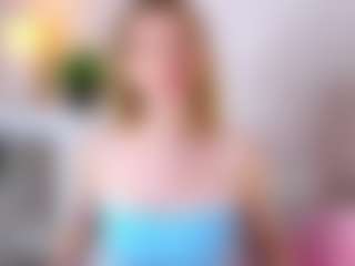 Live cam show with MaeBrowning - Shaved Pussy on sexylive.show