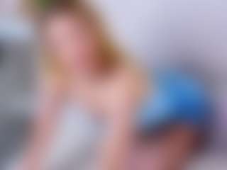 MaeBrowning's Live Sex Cam Show