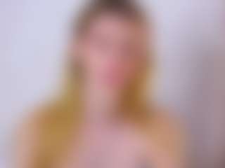 Live cam show with MaeBrowning - Fetish on CamwithHer
