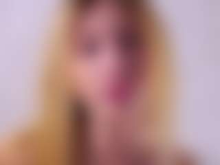 MaeBrowning's Live Sex Cam Show