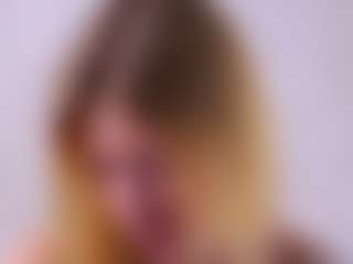 MaeBrowning's Live Sex Cam Show