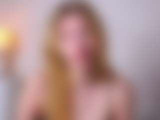 MaeBrowning's Live Sex Cam Show