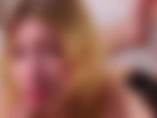 MaeBrowning's Live Sex Cam Show