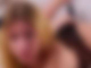 MaeBrowning's Live Sex Cam Show