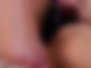 MaeBrowning's Live Sex Cam Show