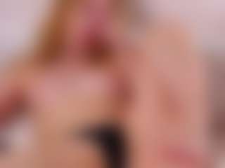 MaeBrowning's Live Sex Cam Show