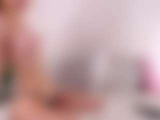 MaeBrowning's Live Sex Cam Show