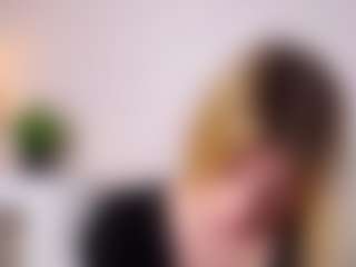 MaeBrowning's Live Sex Cam Show