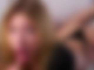 MaeBrowning's Live Sex Cam Show