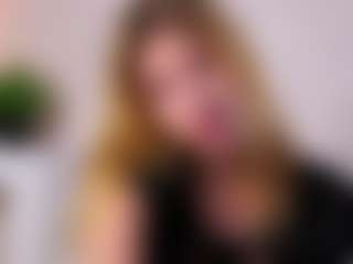 MaeBrowning's Live Sex Cam Show