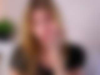 MaeBrowning's Live Sex Cam Show