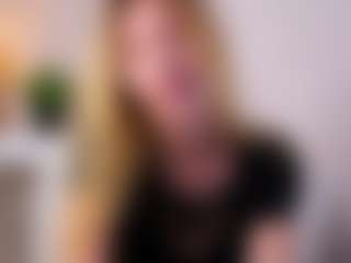 MaeBrowning's Live Sex Cam Show