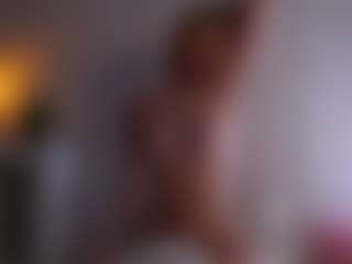 MaeBrowning's Live Sex Cam Show