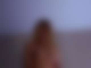 MaeBrowning's Live Sex Cam Show