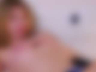 MaeBrowning's Live Sex Cam Show