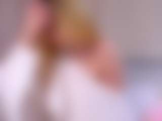 MaeBrowning's Live Sex Cam Show