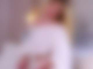 MaeBrowning's Live Sex Cam Show