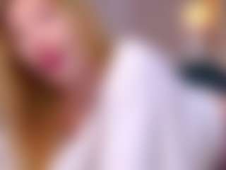MaeBrowning's Live Sex Cam Show