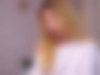 MaeBrowning's Live Sex Cam Show