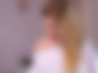 MaeBrowning's Live Sex Cam Show