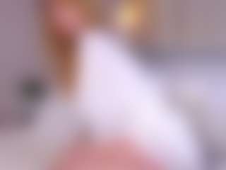 MaeBrowning's Live Sex Cam Show