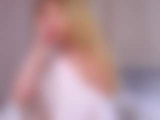 MaeBrowning's Live Sex Cam Show
