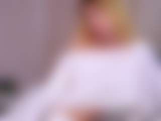 MaeBrowning's Live Sex Cam Show