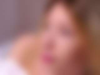 MaeBrowning's Live Sex Cam Show