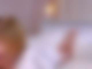 MaeBrowning's Live Sex Cam Show