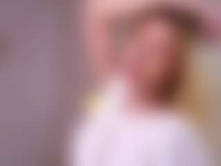 MaeBrowning's Live Sex Cam Show