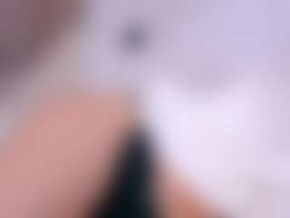 MaeBrowning's Live Sex Cam Show