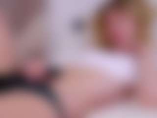 MaeBrowning's Live Sex Cam Show