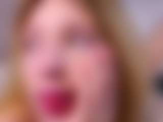 MaeBrowning's Live Sex Cam Show