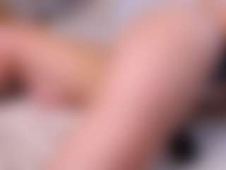 MaeBrowning's Live Sex Cam Show