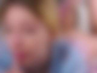 MaeBrowning's Live Sex Cam Show