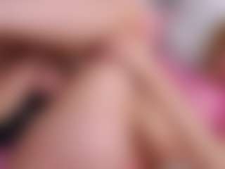 MaeBrowning's Live Sex Cam Show