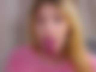 MaeBrowning's Live Sex Cam Show