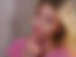 MaeBrowning's Live Sex Cam Show