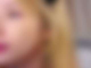 MaeBrowning's Live Sex Cam Show