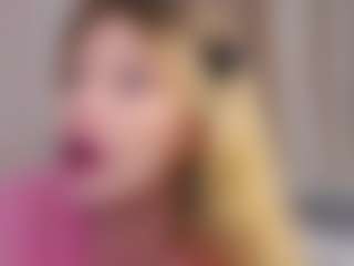 MaeBrowning's Live Sex Cam Show