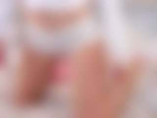 MaeBrowning's Live Sex Cam Show